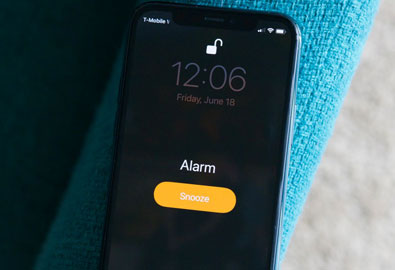 ทำไม แอปฯ Clock บน iPhone ถึงเลื่อนปลุก (Snooze) ที่ 9 นาที แทนที่จะเป็น 10 นาที