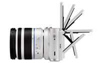 ผลิตภัณฑ์ตัวแรกของ Tizen ไม่ใช่มือถือ แต่เป็นกล้อง Samsung NX300M 