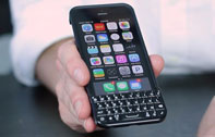 รอบแรกยังไม่เข็ด ผู้ผลิตเคส Typo 2 Keyboard สำหรับ iPhone โดน BlackBerry ฟ้องรอบสอง หลังดีไซน์ยังเหมือนคีย์บอร์ดบนมือถือ BlackBerry 