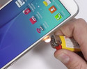 Samsung Galaxy S6 โดนทดสอบสุดโหด! ทั้ง ขูด เผาไฟ และจับโค้งงอ ตัวเครื่องจะใช้งานได้เหมือนเดิมหรือไม่ มาชมคลิป