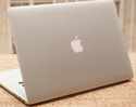 หลุดตัวเครื่อง MacBook Pro รุ่นใหม่ ในคลิปสัมภาษณ์ผู้บริหารระดับสูงของ Apple คาดบางกว่ารุ่นก่อนหน้า มีสีเทา Space Gray ให้เลือก