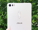 [รีวิว] Asus ZenFone 3 Ultra แฟบเล็ตหน้าจอใหญ่ถึง 6.8 นิ้ว ครบครันทุกความบันเทิง บนคุณสมบัติระดับไฮเอนด์ ทั้ง RAM 4 GB รองรับการสแกนลายนิ้วมือ และกล้องคมชัด 23 ล้านพิกเซล เคาะราคาที่สองหมื่นต้น ๆ