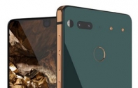 เปิดตัวแล้ว! Essential Phone มือถือรุ่นท็อปจากผู้ให้กำเนิด Android มาพร้อมจอไร้ขอบไซส์ใหญ่ 5.71 นิ้ว ชิป Snapdragon 835 และกล้องคู่ 13 ล้าน บนบอดี้ไทเทเนียมผสานเซรามิคสุดแกร่ง!