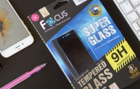 กระจกกันรอยสำหรับไอโฟน Focus Super Glass กระจกกันรอยมือถือรุ่นใหม่ รองรับแรงกระแทกได้ดีกว่าเดิม แข็งแกร่งกว่ากระจกกันรอยทั่วไปถึง 2 เท่า!