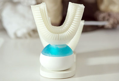 บอกลาแปรงสีฟันไฟฟ้า เมื่อเจอ Amabrush แปรงสีฟันอัตโนมัติสุดล้ำ แค่คาบไว้ในปาก ฟันก็สะอาดในเวลาแค่ 10 วินาที!