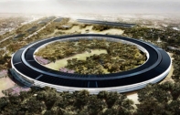 พนักงาน Apple เดินชนกระจกใน Apple Park บาดเจ็บหลายราย