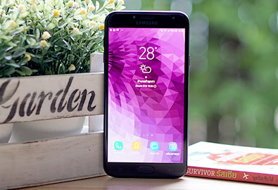 [รีวิว] Samsung Galaxy J4 น้องเล็กประจำซีรี่ส์ ด้วยกล้องหน้าปรับแสงแฟลชได้ 3 ระดับ บนจอใหญ่ขนาด 5.5 นิ้ว ในราคาน่าคบเพียง 5,490 บาท