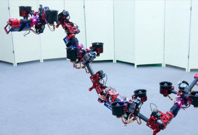 ชมคลิป Dragon หุ่นยนต์โดรนยุคใหม่ ที่สามารถเปลี่ยนรูปร่างได้กลางอากาศเหมือนมังกร