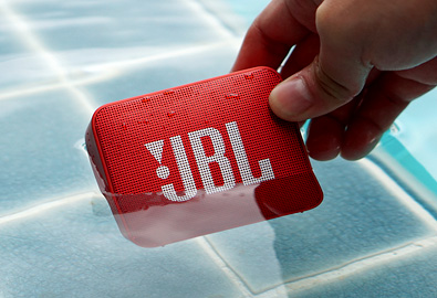 [รีวิว] JBL GO 2 ลำโพง Bluetooth กันน้ำไซส์พกพา ด้วยดีไซน์เล็กเท่าฝ่ามือ รองรับการเชื่อมต่อสมาร์ทโฟน ใช้คุยโทรศัพท์ได้ ในราคาเบา ๆ ที่ 1,490 บาท