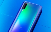 Xiaomi Mi 9 กับภาพเรนเดอร์ทางการมาแล้ว! ยืนยันมาพร้อมกล้องด้านหลัง 3 ตัว บนบอดี้แบบไล่เฉดสี อุ่นเครื่องก่อนเปิดตัว 20 ก.พ.นี้