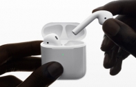 เปิดตัว AirPods 2 (2019) หูฟังไร้สายรุ่นอัปเกรด มาพร้อมชิป Apple H1 คุยได้นานขึ้น 50%, รองรับ Hey Siri และเคสชาร์จไร้สาย เคาะราคาเริ่มต้นที่ 6,500 บาท