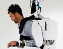 ผู้ป่วยอัมพาตชาวฝรั่งเศส กลับมาเดินได้อีกครั้ง ด้วย Exoskeleton ชุดหุ่นยนต์เพิ่มพลังที่ควบคุมการเดินและการขยับร่างกายได้ด้วยการคิด