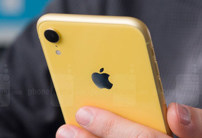 ผลการสำรวจยืนยัน iPhone XR เป็น iPhone รุ่นที่ขายดีที่สุดในสหรัฐฯ ในไตรมาสที่แล้ว