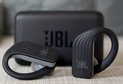 [รีวิว] JBL Endurance PEAK หูฟังสปอร์ตแบบ Truly Wireless ไร้สายรบกวน พร้อมกล่องเคสชาร์จใช้งานได้ยาวต่อเนื่อง 28 ชั่วโมง บนดีไซน์กันน้ำ IPX7 เคาะราคาที่ 4,990 บาท