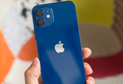 ผู้ใช้ iPhone 12 หลายราย พบปัญหาแบตเตอรี่หมดไวผิดปกติ ทั้ง ๆ ที่เปิดเครื่องแบบ Standby ไว้ และปิด 5G แล้ว