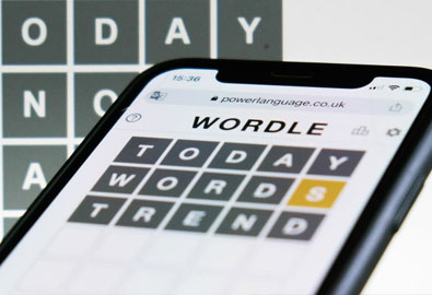สื่อนอกพบ Wordle เกมทายคำ 5 ตัวอักษร ฝังโค้ดติดตามข้อมูลผู้เล่น และส่งข้อมูลให้ Google