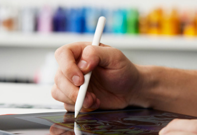 สิทธิบัตรใหม่ Apple Pencil สามารถตรวจจับและเก็บตัวอย่างสีจากวัตถุจริงมาใช้กับ iPad ได้