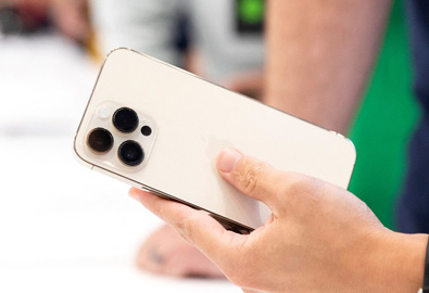 iPhone 15 Pro Max จะมีการปรับตำแหน่งเลนส์กล้องหลังใหม่ เพื่อรองรับกล้อง Periscope