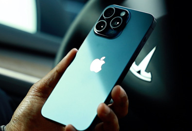 Apple ชี้แจงว่า กรอบไทเทเนียมบน iPhone 15 Pro ไม่ได้เป็นสาเหตุทำให้เครื่องร้อน แต่เกิดจากแอปของนักพัฒนาภายนอก