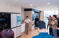 ซัมซุงยกทัพนวัตกรรมเครื่องใช้ไฟฟ้า AI และโซลูชันสำหรับธุรกิจ รุ่นล่าสุดในเอเชียตะวันออกเฉียงใต้และโอเชียเนีย เผยมิติใหม่แห่งความอัจฉริยะ!