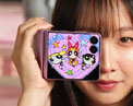 Galaxy Z Flip8 พับดีไซน์เก๋ บางเบาสุดที่เคยมี มาพร้อมสีชมพูสุดคิวท์ใหม่
อัปเกรดจอ FlexWindow 4.1 นิ้ว