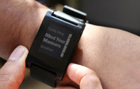 Apple เล็งทำ นาฬิกาข้อมืออัจฉริยะ (Smart watch) แบบจอโค้ง ? [ข่าวลือ]