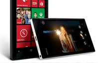 โนเกีย เผยภาพทีเซอร์ Nokia Lumia 928 พร้อมคลิปโชว์ระบบกันสั่น เปรียบเทียบคู่ Samsung Galaxy S III และ iPhone 5