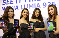 Nokia Lumia 925 ครั้งแรกของสมาร์ทโฟนดีไซน์อลูมิเนียม แข็งแกร่ง บางเบา พร้อมกล้อง PureView และ Nokia Smart Camera ให้คุณเห็นโลกได้มากกว่าที่เคย