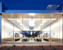 หญิงชราวัย 83 ฟ้อง Apple หลังเดินชนกระจก ในร้าน Apple Store 