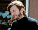 เผยภาพแรกของ แอสตัน คุทเชอร์ (Ashton Kutcher) กับการแต่งตัวเหมือน Steve Jobs