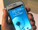 สัมผัสแรก Samsung Galaxy S III Mini (S3 mini) เล็กกว่า เบากว่า