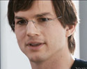 เทลเลอร์ตัวแรกของภาพยนตร์เรื่อง Jobs หนังชีวประวัติ Steve Jobs มาแล้ว !