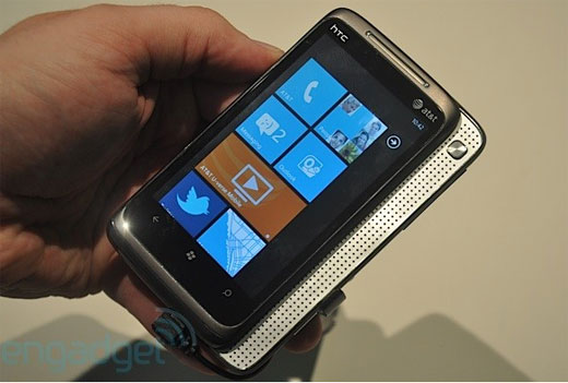 HTC Surround มาพร้อม Windows Phone 7